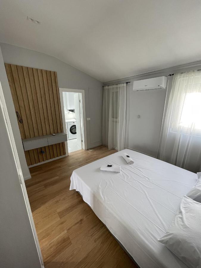 Lungomare Apartments Petrovac Exterior photo